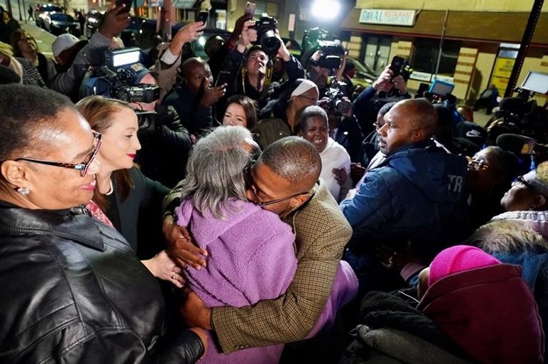 3 أمريكيين يحصلون على براءة بعد 36 عاما