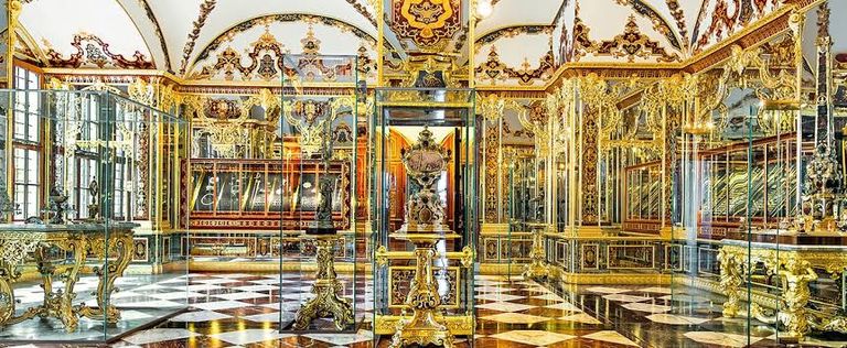 المعروضات في المتحف لا تقدر بثمن