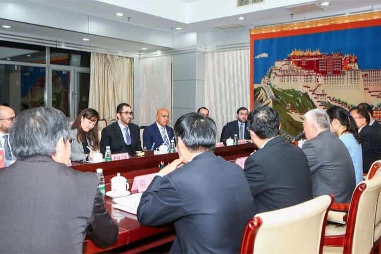 الإمارات تسعى إلى حجز مكانة رائدة عالميا في الذكاء الاصطناعي