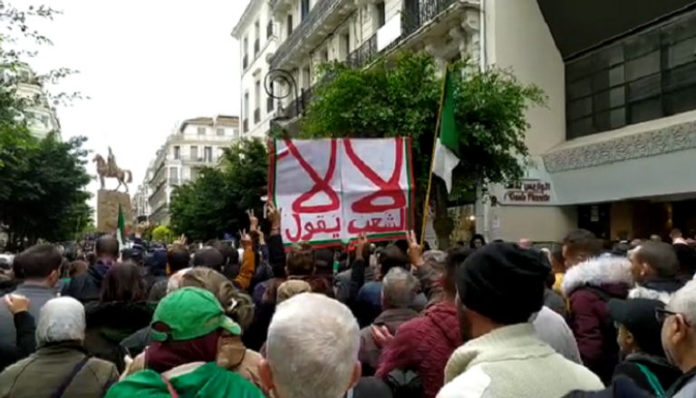 مظاهرة لطلاب جزائريين ضد إجراء انتخابات الرئاسة