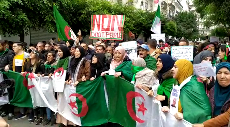 مظاهرة للطلبة في الجزائر العاصمة ضد إجراء انتخابات الرئاسة