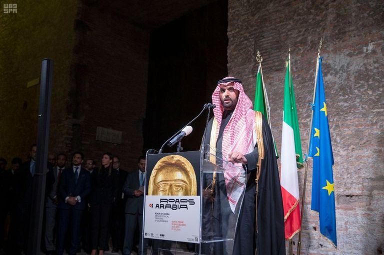 وزيرا الثقافة السعودي والإيطالي في افتتاح المعرض