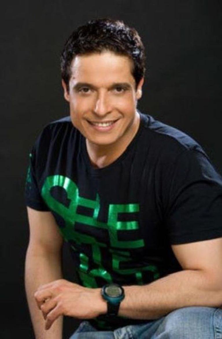 الفنان عامر منيب 