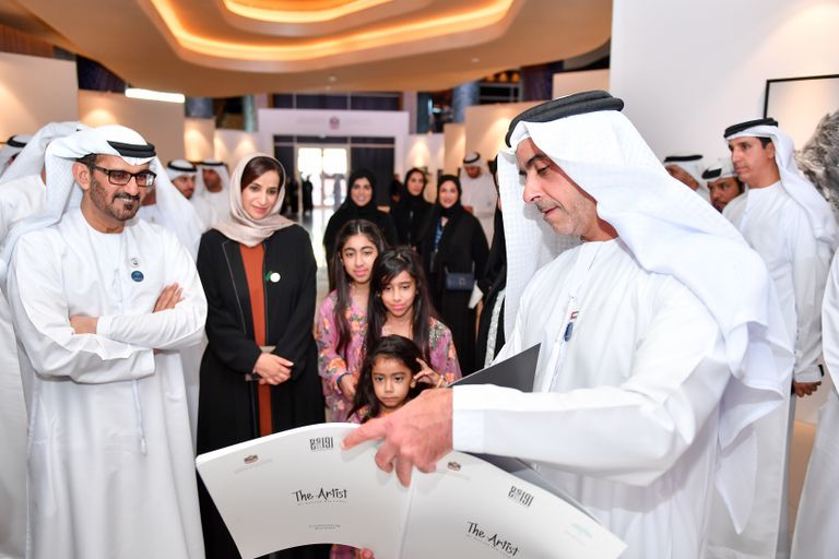 طلاب من 40 جنسية شاركوا في العرض