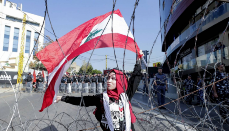 يشهد لبنان احتجاجات على الأوضاع السياسية والاقتصادية