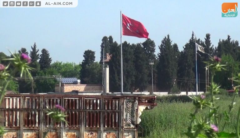 نازحون سوريون في مخيم 