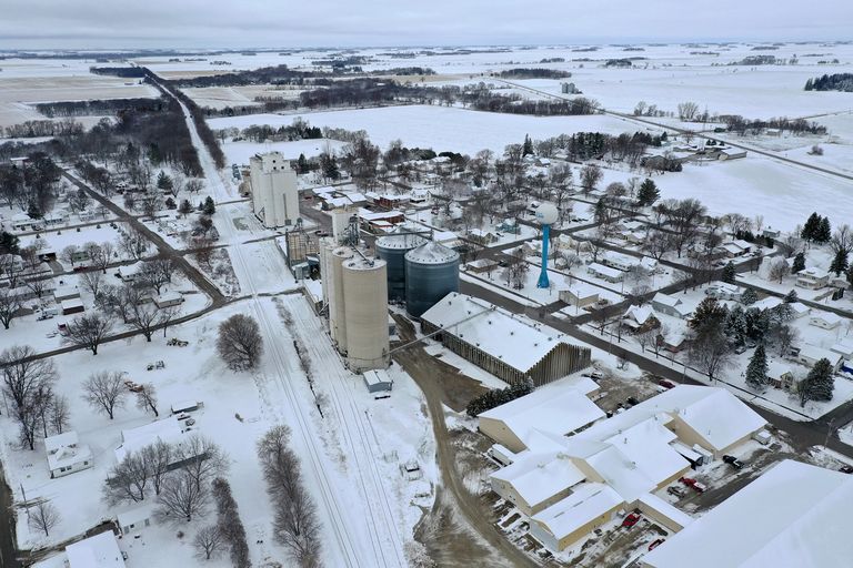 الطقس السيء يهدد عطلات الملايين في عيد الشكر