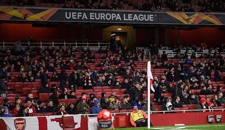 جماهير ملعب الإمارات