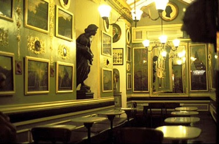 مقهى أنتيكو جريكو في روما