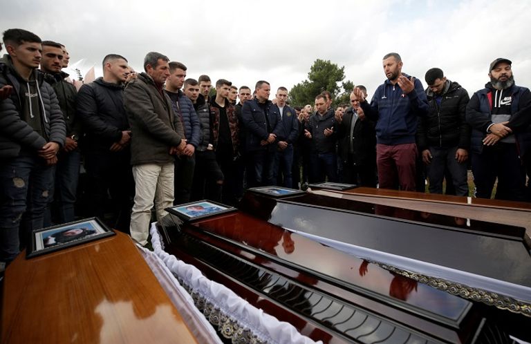 تشييع ضحايا الزلزال