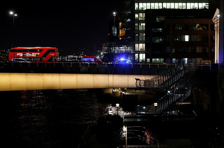 كوبري لندن الذي شهد حادثا إرهابيا