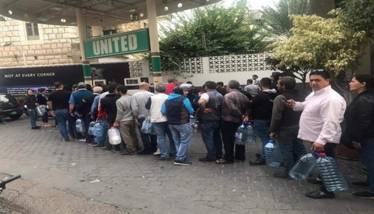 إضراب أصحاب محطات الوقود في لبنان