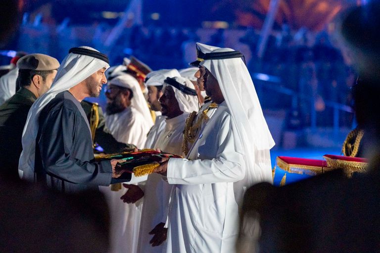 الشيخ محمد بن راشد والشيخ محمد بن زايد وحكام الإمارات في فعالية يوم الشهيد