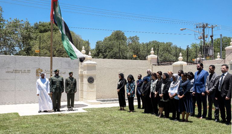 جانب من مراسم البعثات الدبلوماسية الإماراتية لإحياء يوم الشهيد