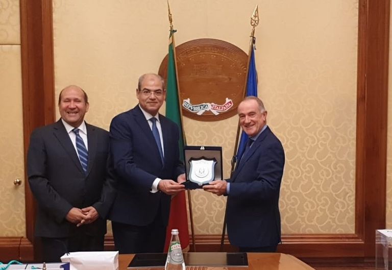 مصر تجدد بروتوكولا لمكافحة الهجرة غير الشرعية مع إيطاليا