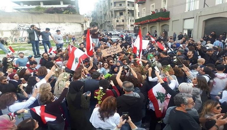 المسيرات تطالب بسرعة تشكيل الحكومة اللبنانية