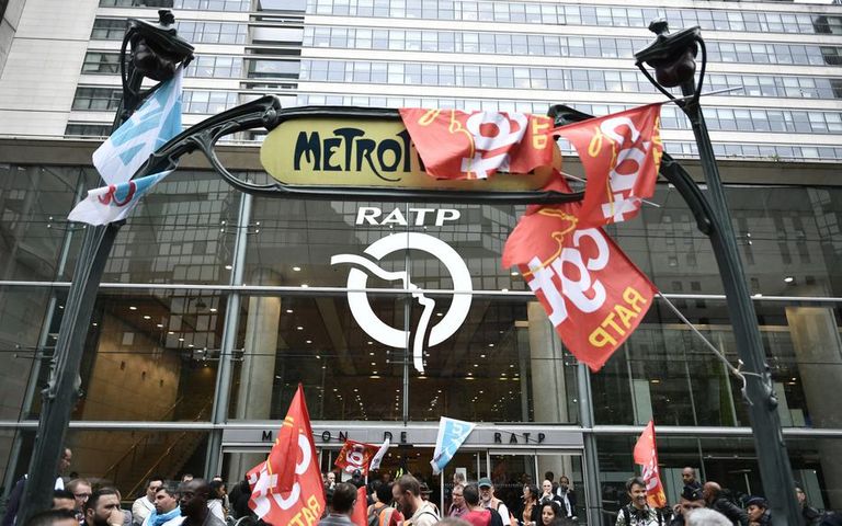 فرنسا تستعد لشلل عام في البلاد 5 ديسمبر