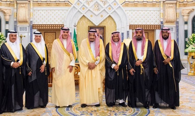 خادم الحرمين الشريفين يتسلم التقرير السنوي للديوان العام للمحاسبة