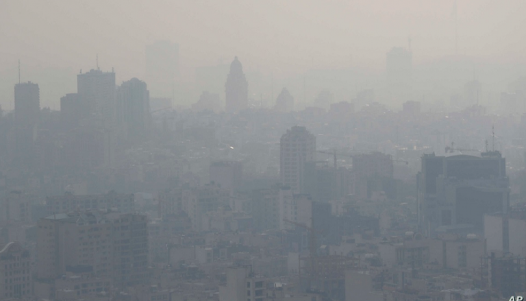 تلوث الهواء من أخطر المشكلات التي تشهدها إيران