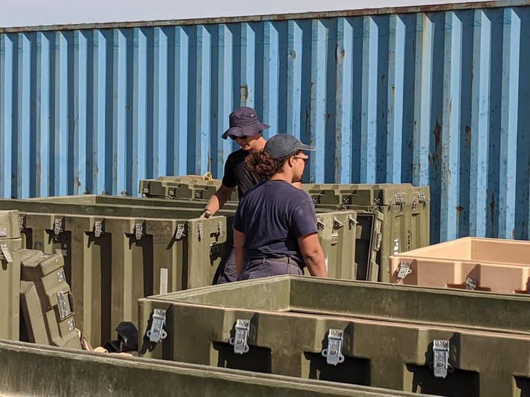 جانب من عملية إقامة المستشفى الأمريكي بغزة