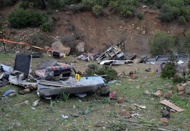 حادث الحافلة أودى بحياة 26 شخصاً