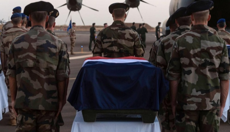مصرع 13 جنديا في مالي أثار صدمة بفرنسا 