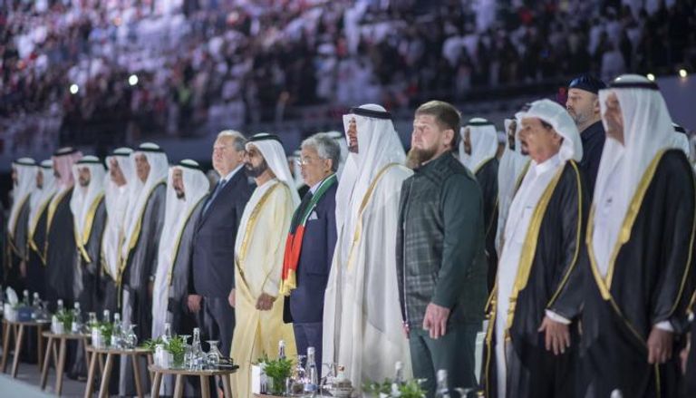 الشيخ محمد بن راشد والشيخ محمد بن زايد وحكام الإمارات خلال الاحتفال باليوم الوطني