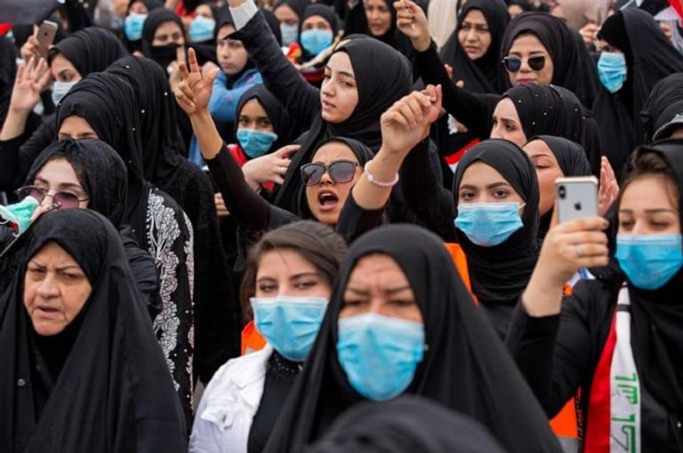 متظاهرات في البصرة لتسليط الضوء على فساد الحكومة وعدم كفاءتها المظاهرات العراقية تواجه مؤامرات إيران