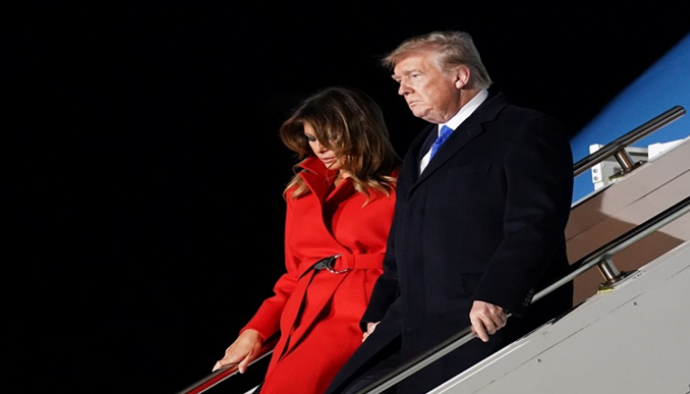  الرئيس الأمريكي وميلانيا يصلان إلى مطار ستانستيد البريطاني