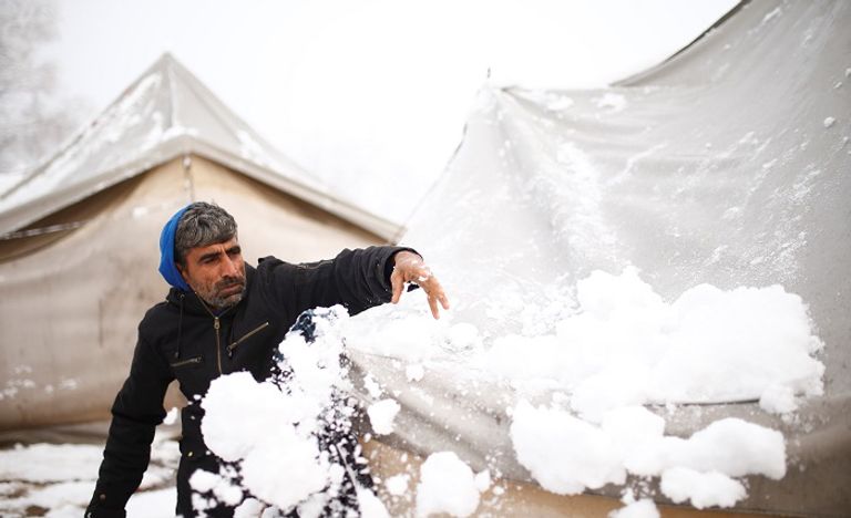 وكالات المساعدات تطالب بإغلاق المخيم