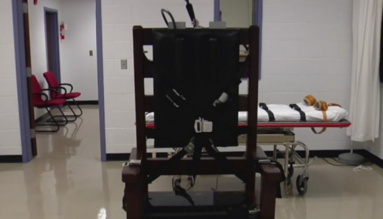السرير المستخدم في تنفيذ عقوبة الإعدام في بعض الولايات الأمريكية