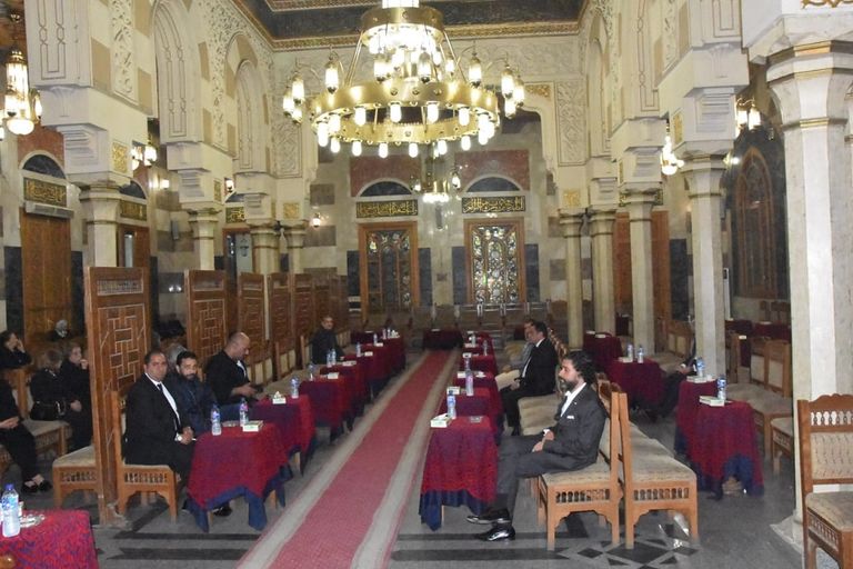 عمرو موسى في عزاء محمد خيري.. وغياب تام لنجوم الفن - صورة 1
