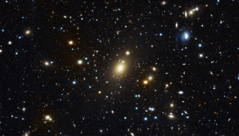 صورة لمجموعة من المجرات تسمى "Abell 85"