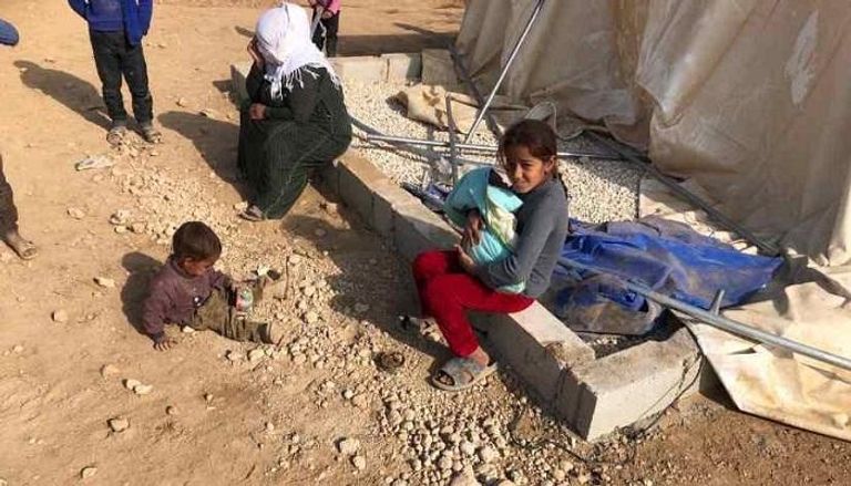 اللاجئون يعيشون في ظروف سيئة بمخيم واشوكاني فرارا من الهجمات التركية