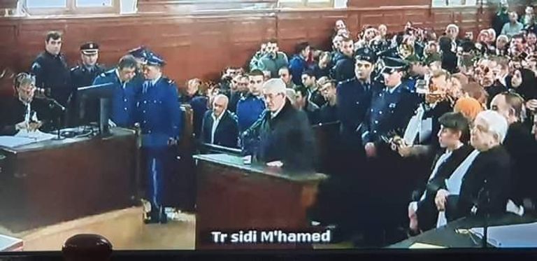 أحمد أويحيى في المحاكمة