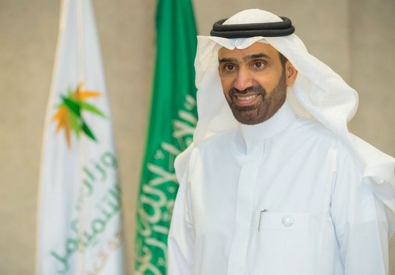 المهندس أحمد بن سليمان الراجحي وزير العمل والتنمية الاجتماعية السعودي السعودية تطلق البوابة الإلكترونية لـ"العمل الحر"