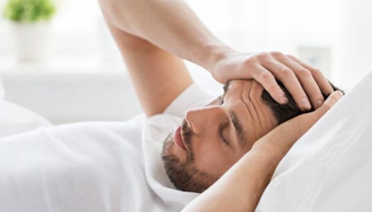 أسباب وأعراض ضيق التنفس أثناء النوم وعلاجه