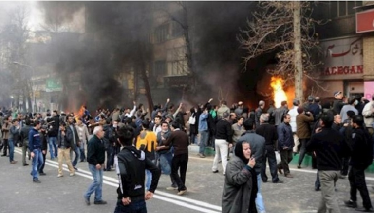 مظاهرات عارمة تجتاح مختلف الجامعات الإيرانية رفضا لسياسات نظام خامنئي