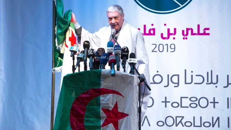 المرشح لانتخابات الرئاسة الجزائرية علي بن فليس مرشحو الرئاسة يسابقون الزمن قبل الصمت الانتخابي