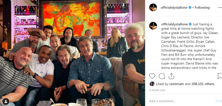 سلفستر ستالون وسط مجموعة كبيرة من النجوم بمنزله