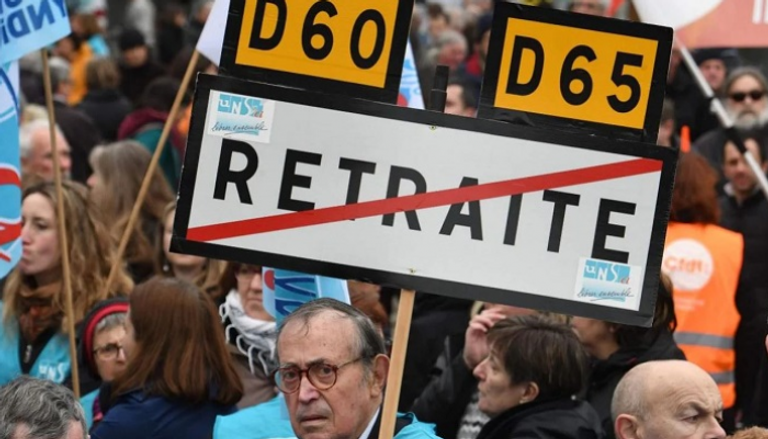 استمرار إضراب النقل المشترك في فرنسا ومظاهرات في مدن عدة