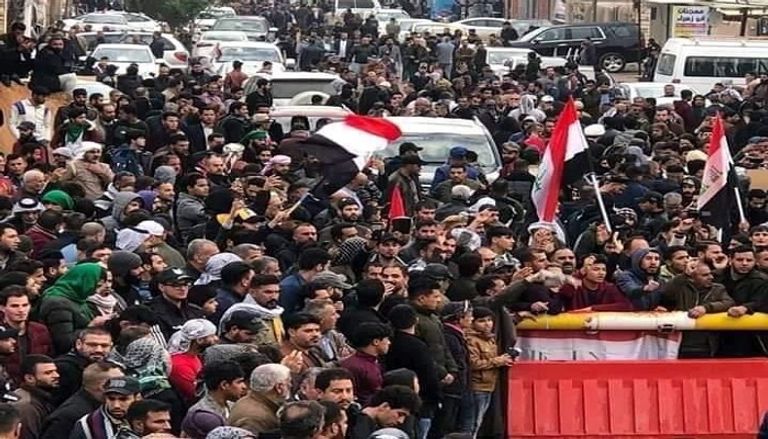 أنصار الصدر يتوعدون برد قاس على استهداف مقره