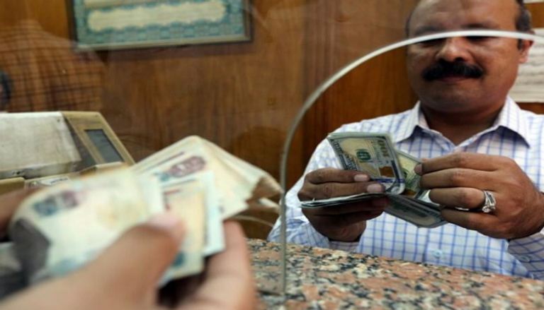 ارتفاع سعر الدولار في بعض البنوك المصرية