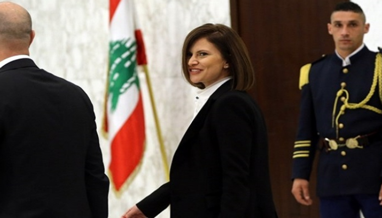ندى بستاني وزيرة الطاقة اللبنانية