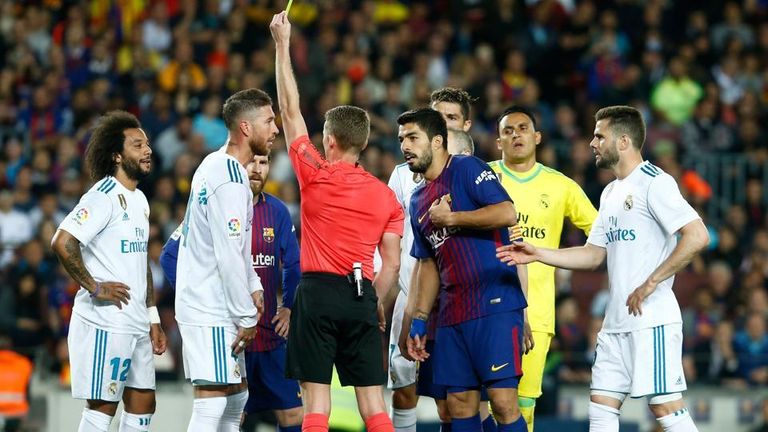 أليخاندرو هرنانديز حكم مباراة الكلاسيكو