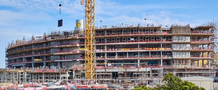 جزيرة ياس بأبوظبي تحتضن أول فندق لـ"وارنر براذرز" بالعالم