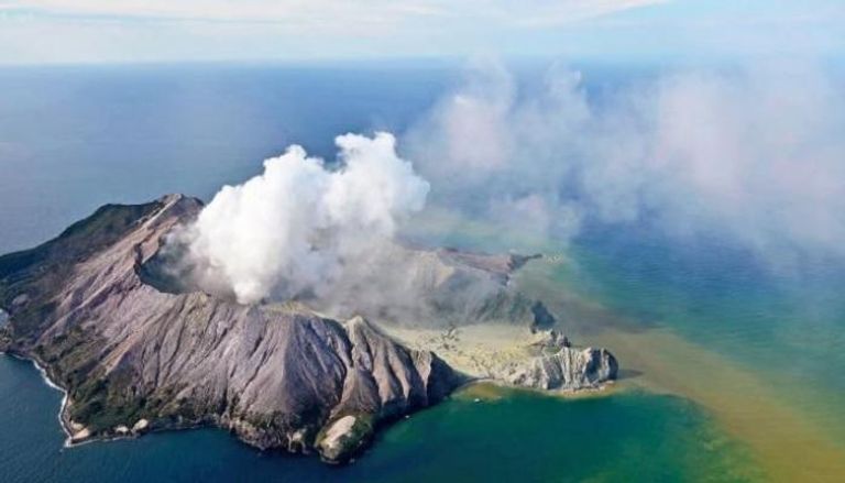 انفجار بركان جزيرة وايت آيلاند
