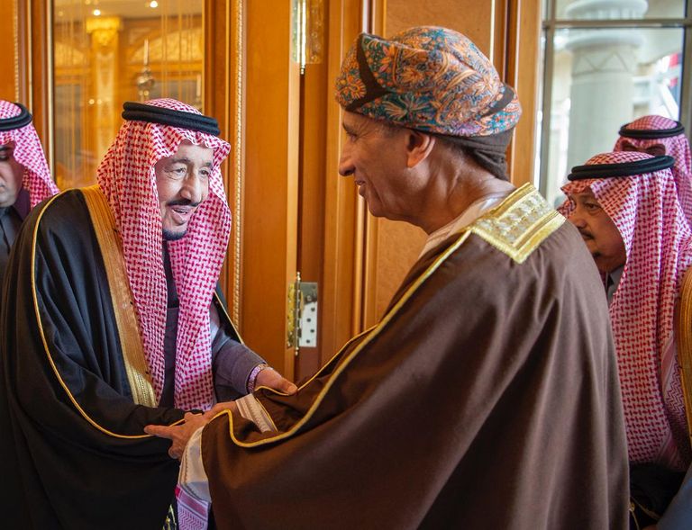 الملك سلمان يستقبل الشيخ محمد بن راشد آل مكتوم