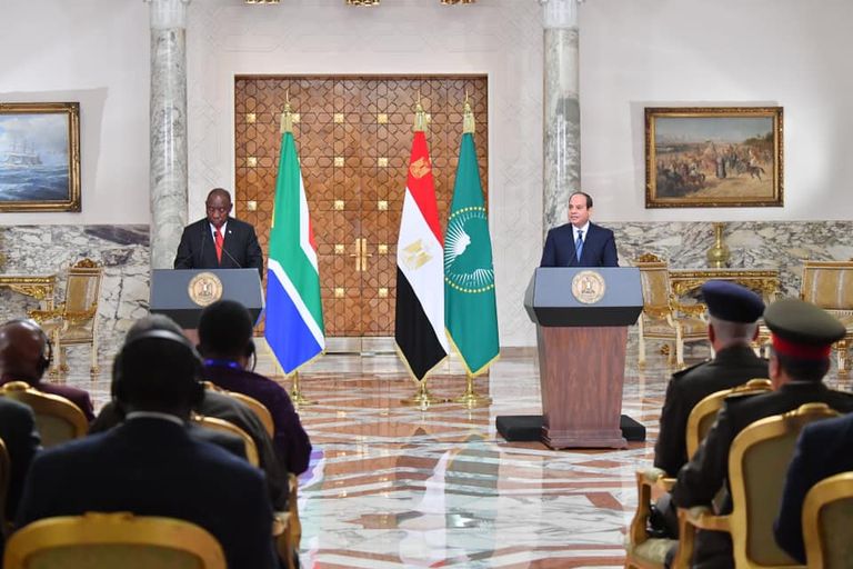 جانب من لقاء السيسي ورامافوزا في القاهرة