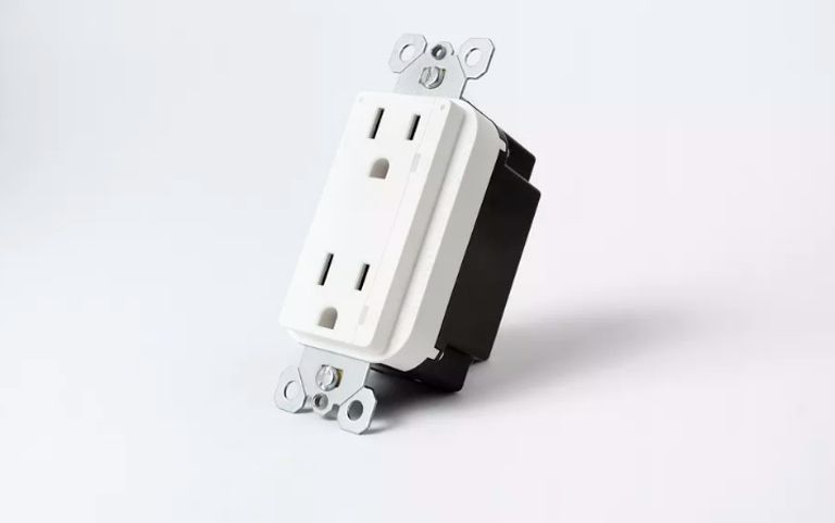 منفذ الكهرباء الذكي ConnectSense